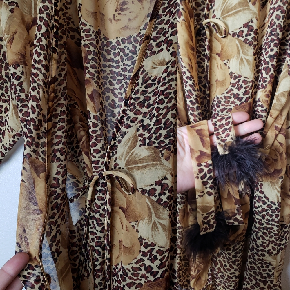 Leopard print Robe - Picture 3 of 4